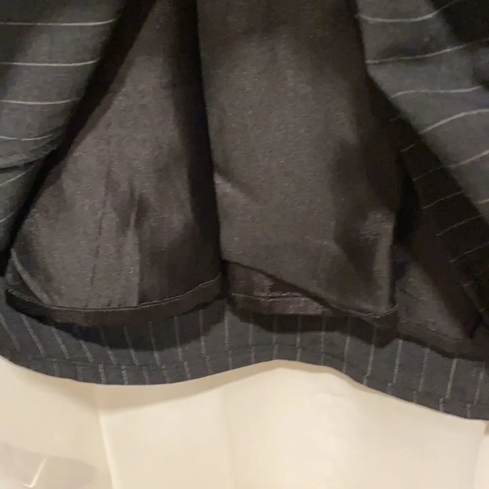 Black and white pinstripe dress - Picture 7 of 8
